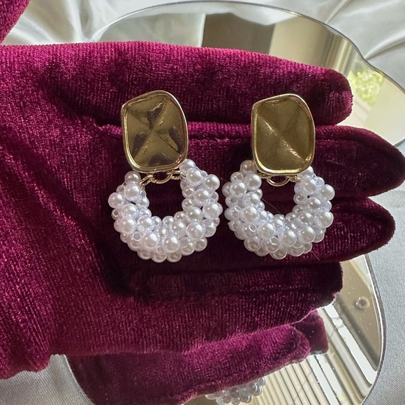 Zara Gold and White Pearl Earrings - Picture 11 of 13